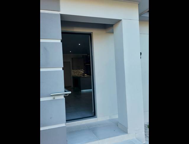 3 BEDROOM CLUSTER FOR SALE IN TERGNIET